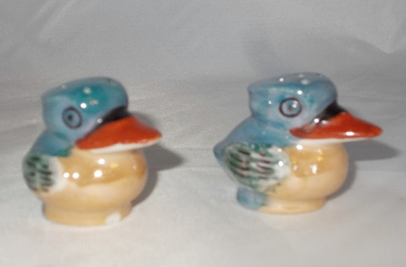 Vintage Lusterware Salt and Pepper Shakers-Pelican Salt and Pepper Shakers-Made in Japan