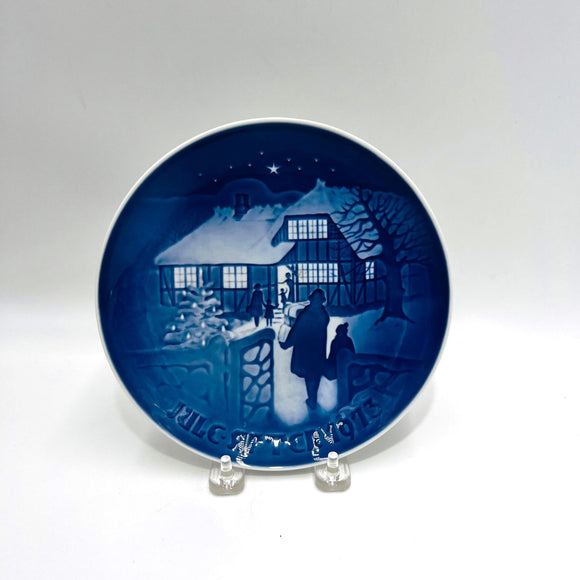 Copenhagen Porcelain Country Christmas Wall Decor Plate