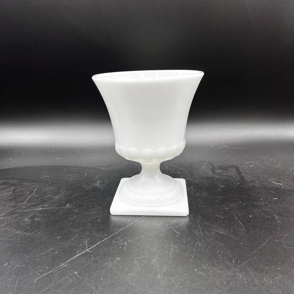 EO Brody MJ-43 Milk Glass Key Wheat Vase